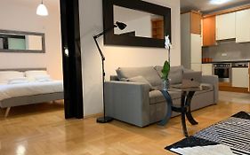 Modern 1Br Flat In Heart Of Warsaw With Parking